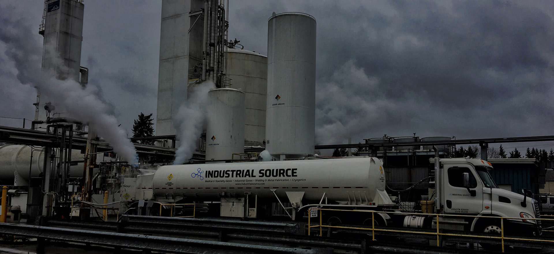 Industrial Source-branded cryogenic bulk tanker at the fill plant, USDOT 525930